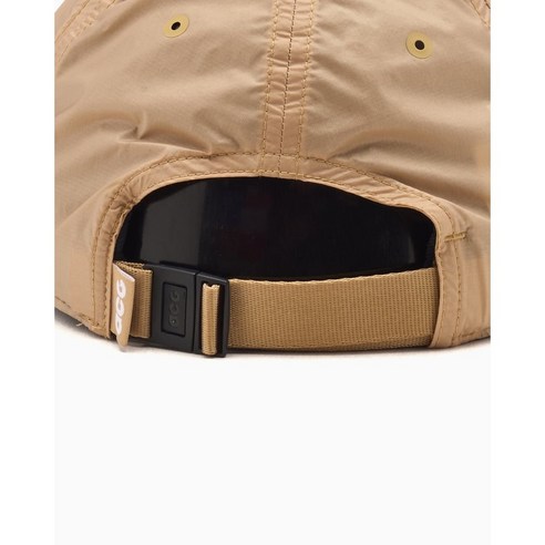 땀 걱정 없이 쾌적하게, 나이키 ACG 트레일 캡으로 러닝을 즐기세요!