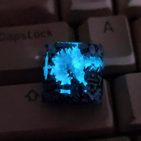 밤을 수놓는 체리빛 환상, 네쎄시드 체리 야광 포인트 키캡