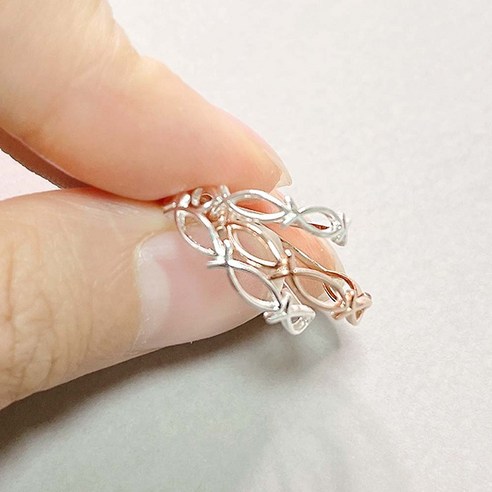 꼬물꼬물 매력! 나만의 스타일을 완성하는 미니 애끼 물고기 반지: 디자인부터 관리까지 완벽 가이드