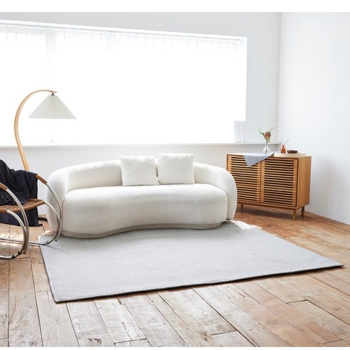 고급스러움과 실용성을 겸비한 완벽한 러그