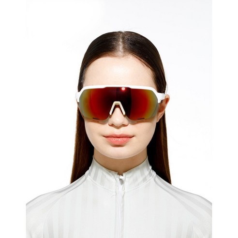 날씨 걱정 없이, 오직 플레이에만 집중하세요!