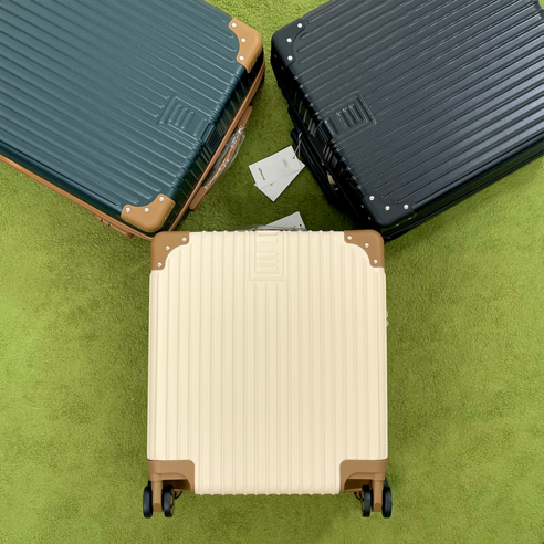 떠나고 싶은 당신의 설렘을 담아, 늘바론 18인치 감성 캐리어와 함께