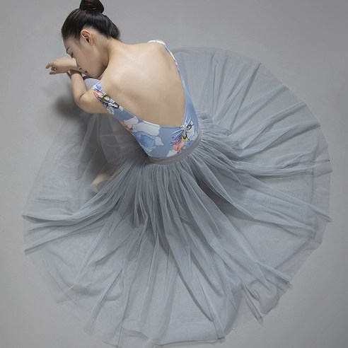 일상에 낭만을 더하는 발레 튜튜 스커트