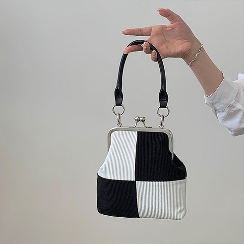 YAPOGI 컬러 바둑판 무늬 코듀로이 가방 2021 새로운 작은 가방 패션 복고풍 클립 가방 어깨 메신저 가방