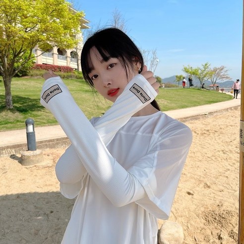 ZZJJC 선블라인드 아이스 여 ins 통기팔 토시 아이스에 롱 슬리브, 하얗게 변하다