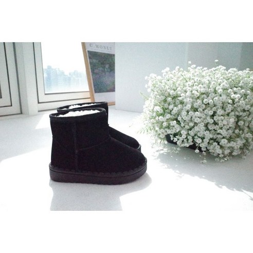 아늑하고 컬러풀한 겨울의 필수품: 휘뚤마뚤 키즈 털부츠 '올슨부츠'