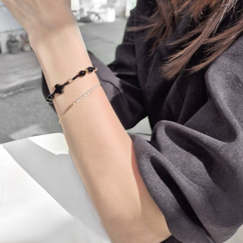 에브리데이윤 묵주팔찌: 오닉스와 14K 골드필드의 섬세한 조화 14k묵주팔찌