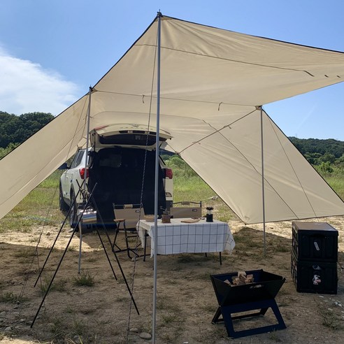 내구성과 방수 기능이 뛰어나며 다양한 용도에 맞게 사용할 수 있는 차량용 사이드 어닝 타프 룸