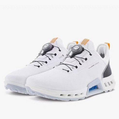 미끄럼 걱정 없이, 발은 뽀송하게! 에코 골프화로 쾌적한 라운딩을 즐기세요.