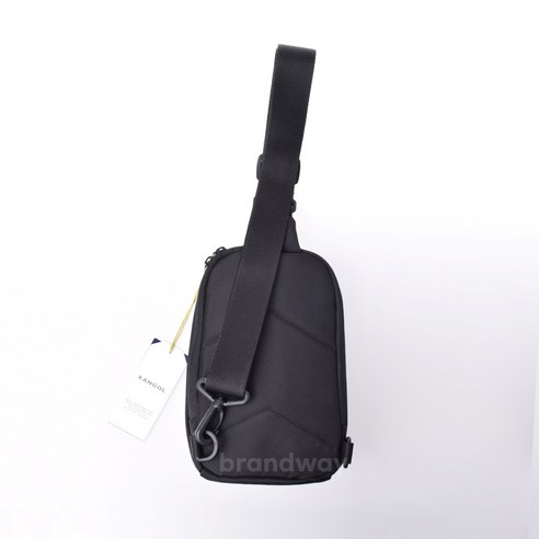 스타일과 실용성을 모두 갖춘 캉골 슬링백으로 당신의 일상을 특별하게 만드세요.