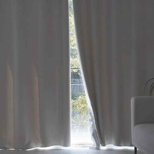 사계절 내내 유용한 밀스턴 커튼