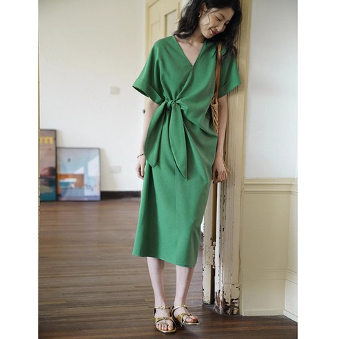 2023 새로운 디자인 감각 프랑스 기질 허리 크로스 타이 드레스 슬림 패션 롱 스커트 여성 여름