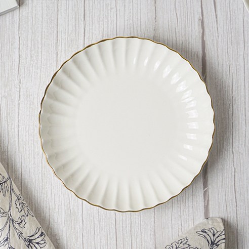 고급스러운 골드 원형 접시
