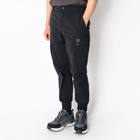 시원함과 편안함의 조화, 블랙야크 마운틴 쿨링 조거팬츠