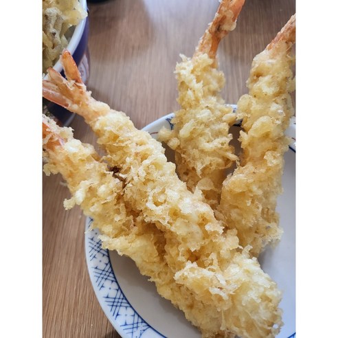 신선한 노바시새우로 만든 맛있는 수제 새우튀김