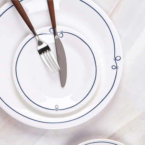 식탁에 감성을 더하는 프리즐 블루 홈세트