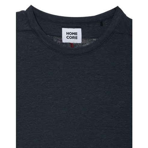 레귤러 핏 디자인과 베이직한 멜란지 컬러가 조화로운 반팔 티셔츠