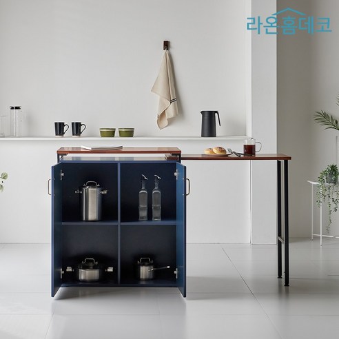 세련되고 확장 가능한 홈바 식탁으로 공간과 스타일을 극대화하세요.
