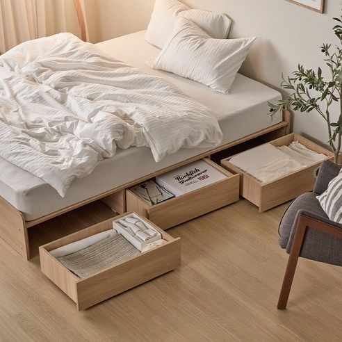 수면의 편안함과 공간의 실용성을 한 번에 즐기는 매트리 가득 무헤드 서랍침대