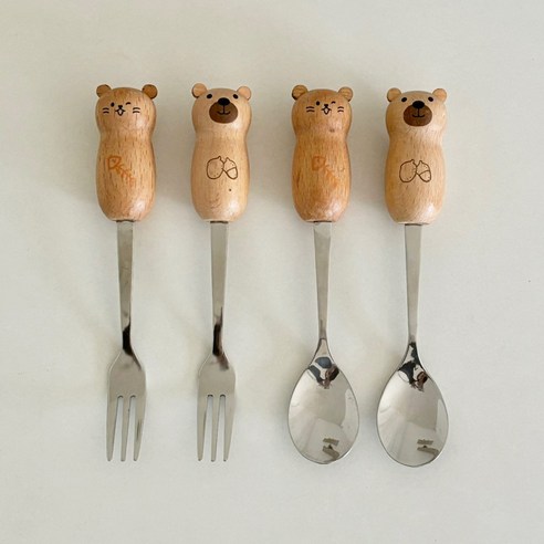 사랑스러운 디자인과 실용성을 겸비한 고급 원목 수저 세트