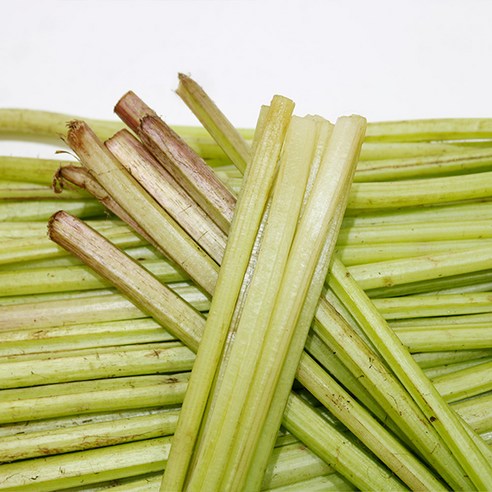 자연산 머위대: 건강과 맛의 바삭한 축제