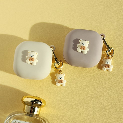 사랑스러움과 실용성을 모두 갖춘 플레이팅벨 리본 베어 키링 세트로 당신의 갤럭시 버즈2 프로를 더욱 특별하게!