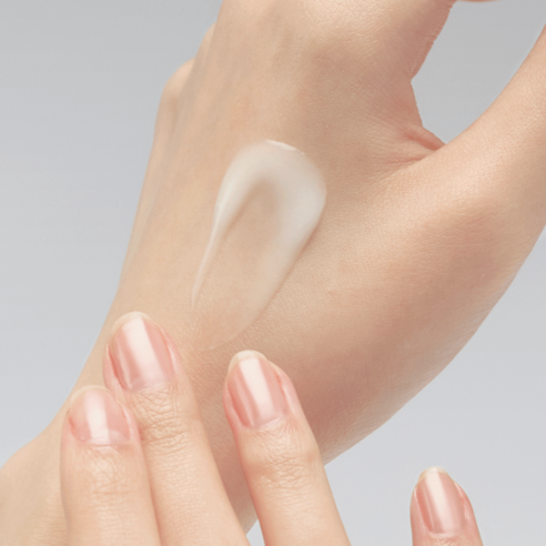 피부를 생각한 비건 포뮬라, 프롬리에 EGF 시카 워터 선 앰플로 촉촉하고 건강하게 자외선 차단!