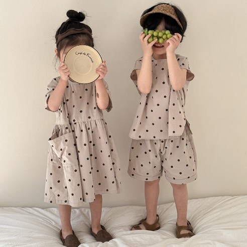 케이유유 키즈남아 여아 땡땡이 원피스 민소매티 반바지 상하복 남매룩