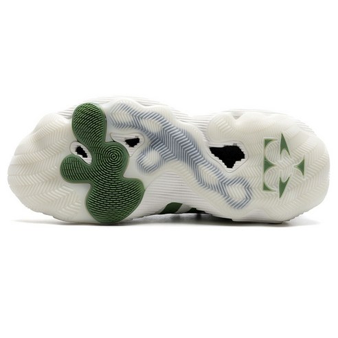 기능성과 스타일이 완벽하게 조화를 이루는 아디다스 농구화