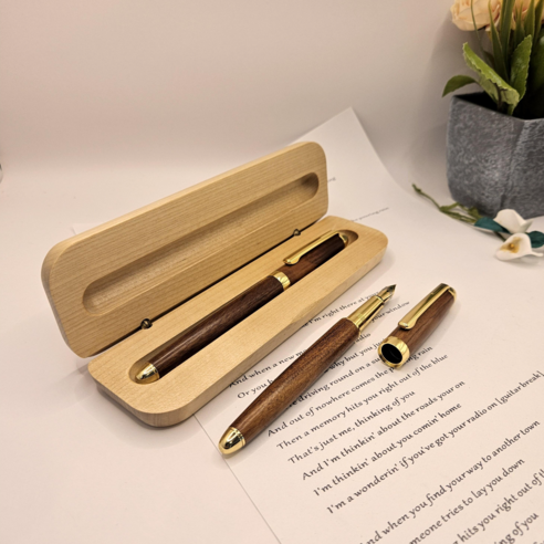 특별한 순간을 더욱 빛나게, 그라시아 수제 각인 우드 금장 만년필