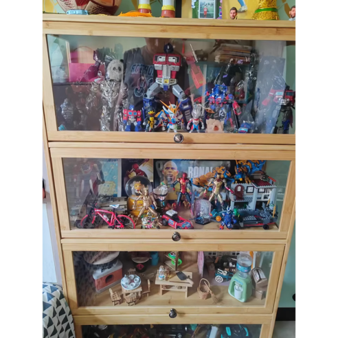 소중한 수집품을 아름답게 보관하고 진열하세요.