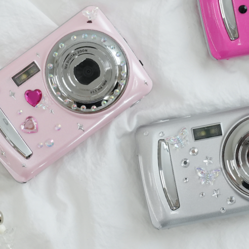 소중한 순간을 기록하는 빈티지 카메라