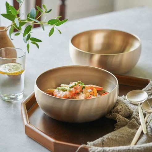 빛나는 전통의 미학, 광명유기 방짜 유기 옥면기로 식탁에 품격을 더하세요.