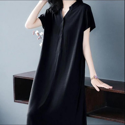 편안한 착용감과 트렌디한 스타일링이 돋보이는 POMTOR 여름 엄마옷