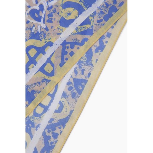 싱그러운 초록빛으로 완성하는 당신의 스타일, 베네통 쁘띠 사각 스카프