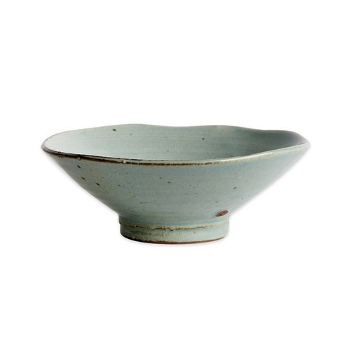 섬세한 아름다움으로 식탁을 물들이다, 이도 청휴 높은 굽 찬기