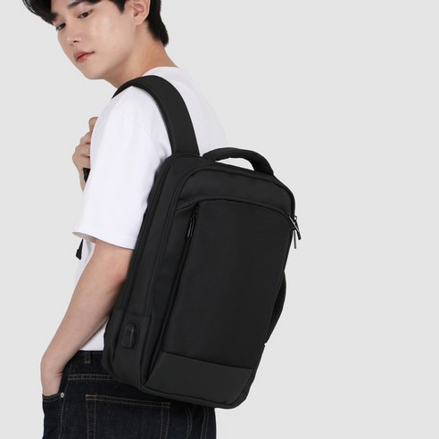 방수 기능과 노트북 보관공간이 탁월한 빈티지바이브 노트북 백팩