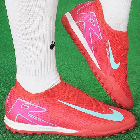 나이키 축구화 머큐리얼 베이퍼 16 프로 TF: 인조잔디와 맨땅에서도 빛나는 성능 머큐리얼베이퍼16tf