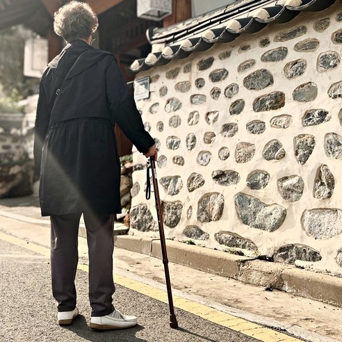 고급 원목손잡이 지팡이, 안전한 디자인, 고품질 소재, 선물용으로도 좋은 디자인