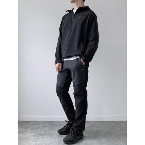 자유로운 움직임을 선사하는 바람의 갑옷