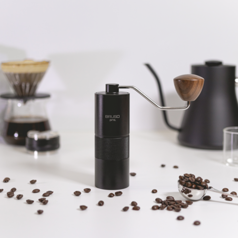 집이나 캠핑장에서 신선하게 분쇄한 향긋한 커피를 위한 최고의 선택