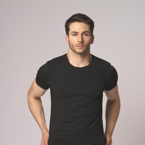 여름철 편안함을 위한 스타일리시하고 기능적인 쿨웨어 남자 쿨티셔츠