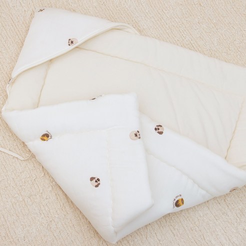 사계절 내내 아기를 감싸주는 겉싸개