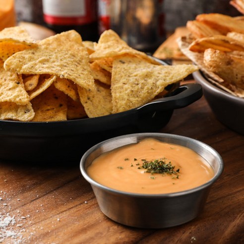 간편하지만 고급스러운 맛을 제공하는 나쵸 체다 치즈 소스