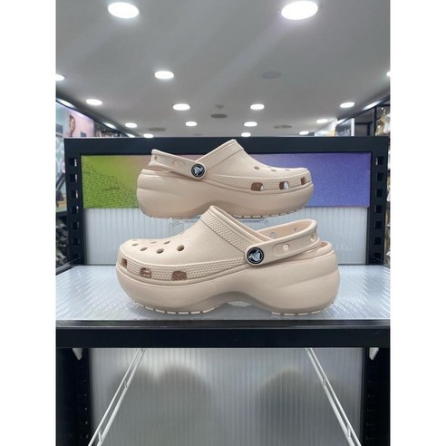 크록스 여성 클래식 플랫폼 클로그 (206750-6UR) 크록스클로그 크록스 여성 클래식 플랫폼 클로그 (206750-6UR) 크록스클로그