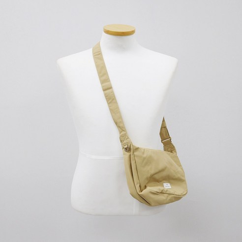 일상과 여행을 아우르는 스노우피크 소프트윌 스몰 호보백, 당신의 모든 순간을 함께합니다.