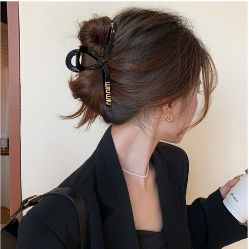 당신의 스타일을 완성하는 마법, 여성 데일리 헤어 명품 집게핀 2P 세트