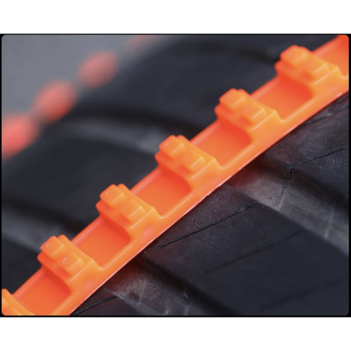 스노우타이어를 차량에 부착하는 과정을 간편하고 효과적으로 도와주는 아이템