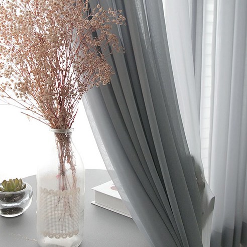 답답한 햇살은 이제 그만! 은은한 분위기, 나비처럼 살랑이는 속커튼으로 완성! 디자인누비