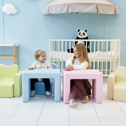 꿈을 키우는 아지트, 이쯔 포포 유아 책상 + 쇼파